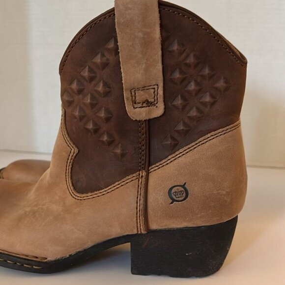 Born Damen Cowgirl Rodeo Beige Leather Zip Western Ankle Booties Women's size 6 - Picture 7 of 13